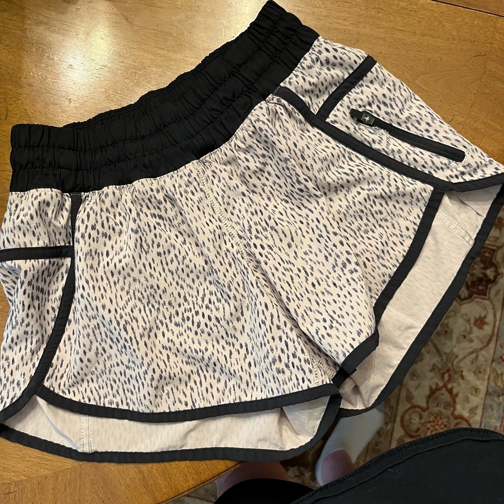 Lululemon athletic running short, size 4 tag removed, Light pink